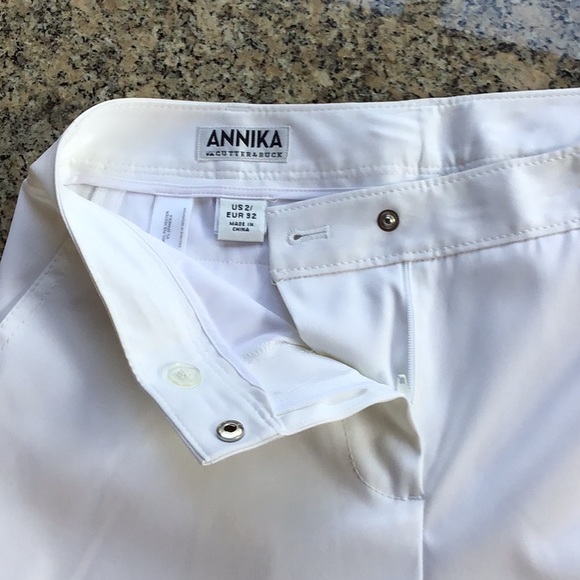 Cutter & Buck Golf Shorts - Picture 3 of 5